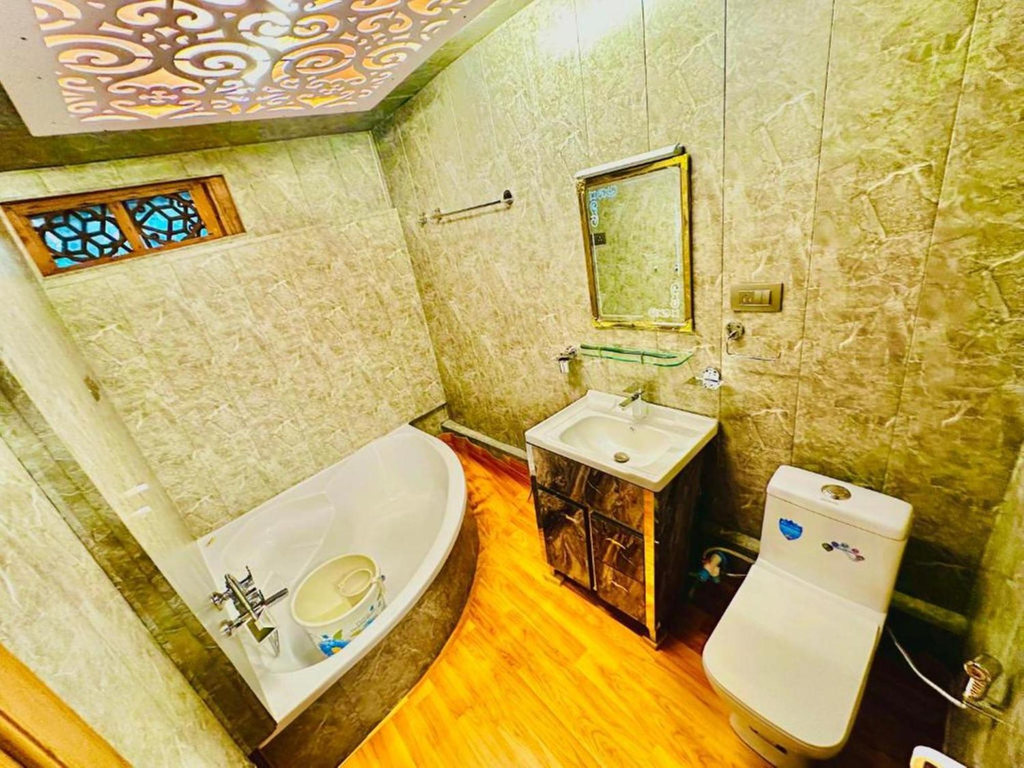Floating Luxury Group Of Houseboats 호텔 Srīnagar 외부 사진