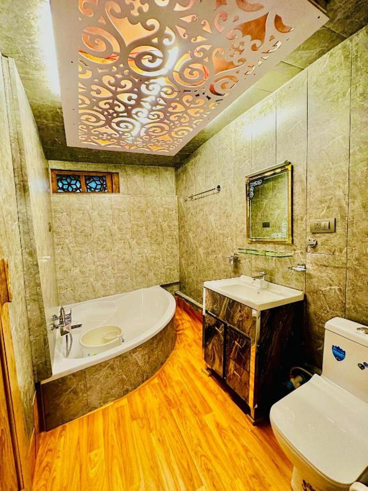 Floating Luxury Group Of Houseboats 호텔 Srīnagar 외부 사진