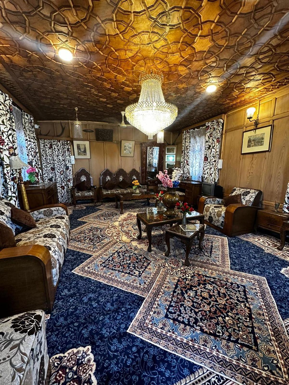 Floating Luxury Group Of Houseboats 호텔 Srīnagar 외부 사진